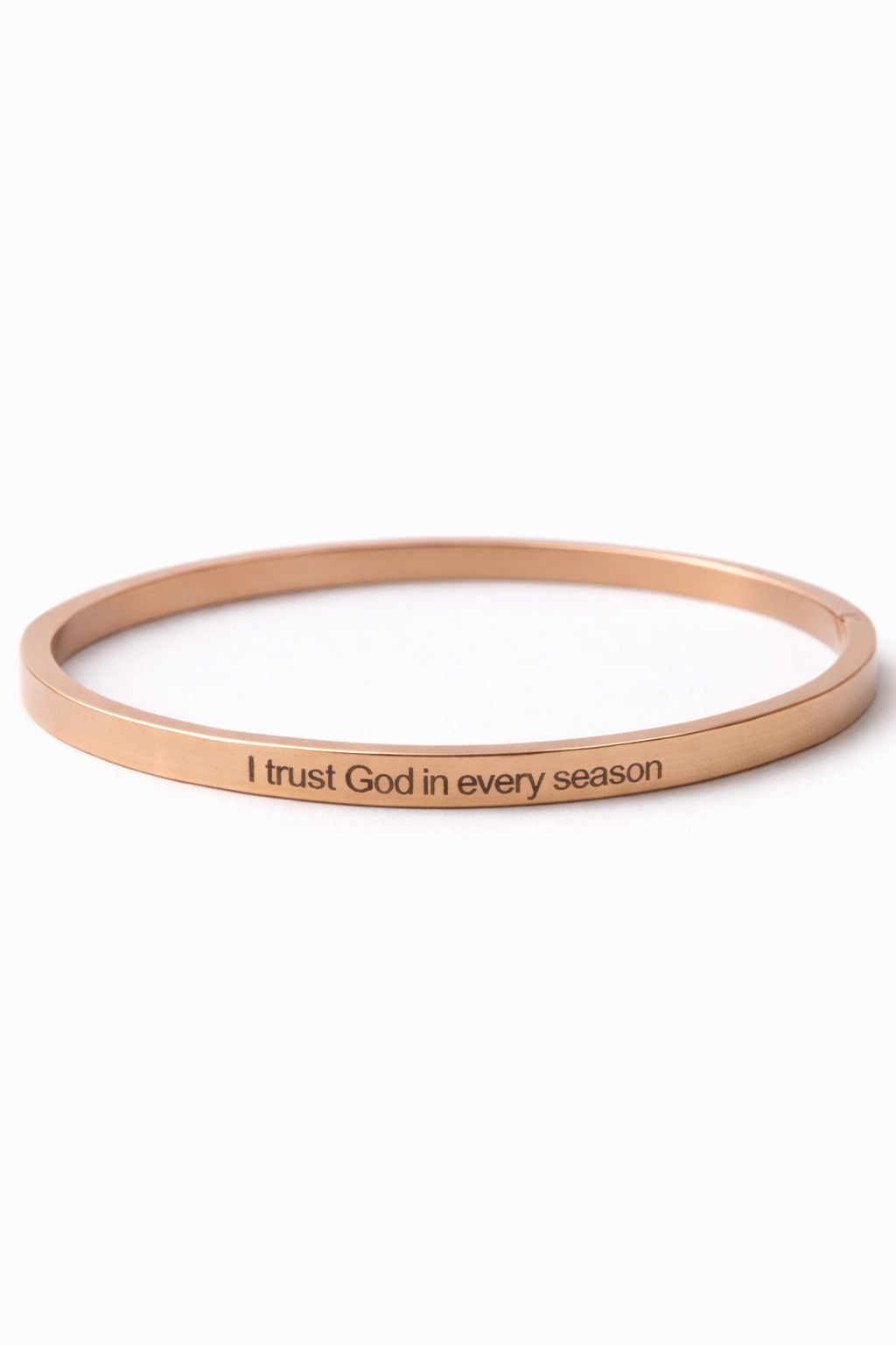 Bracelet: "I trust God in every season"